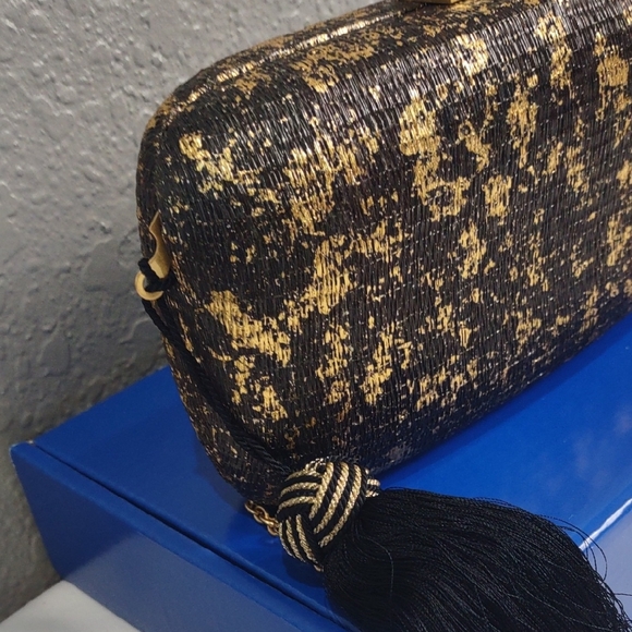 KAYU Elegant Gold and Black Clutch - Picture 6 of 17